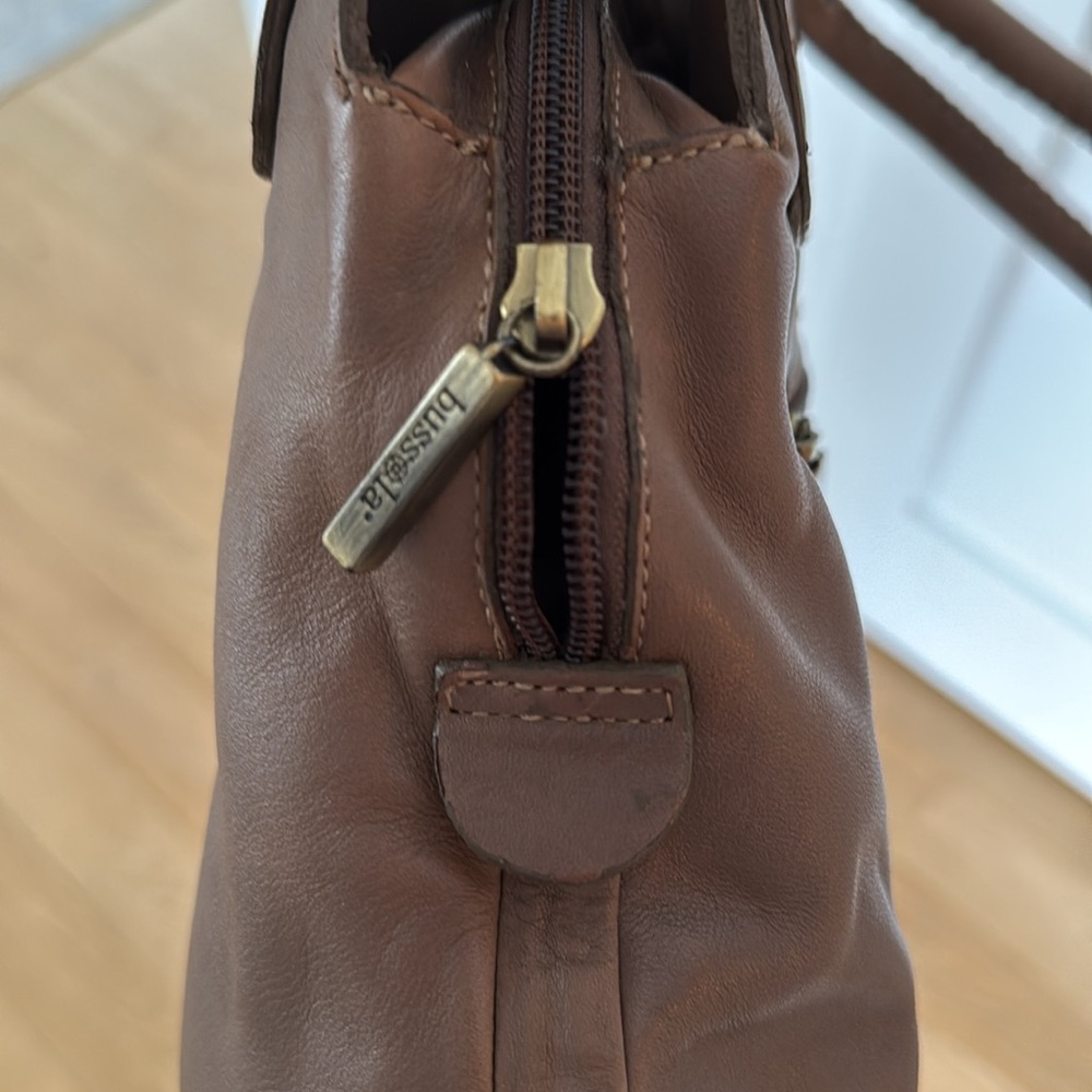 New Bussola Louisa Leather Purse - Picture 8 of 8